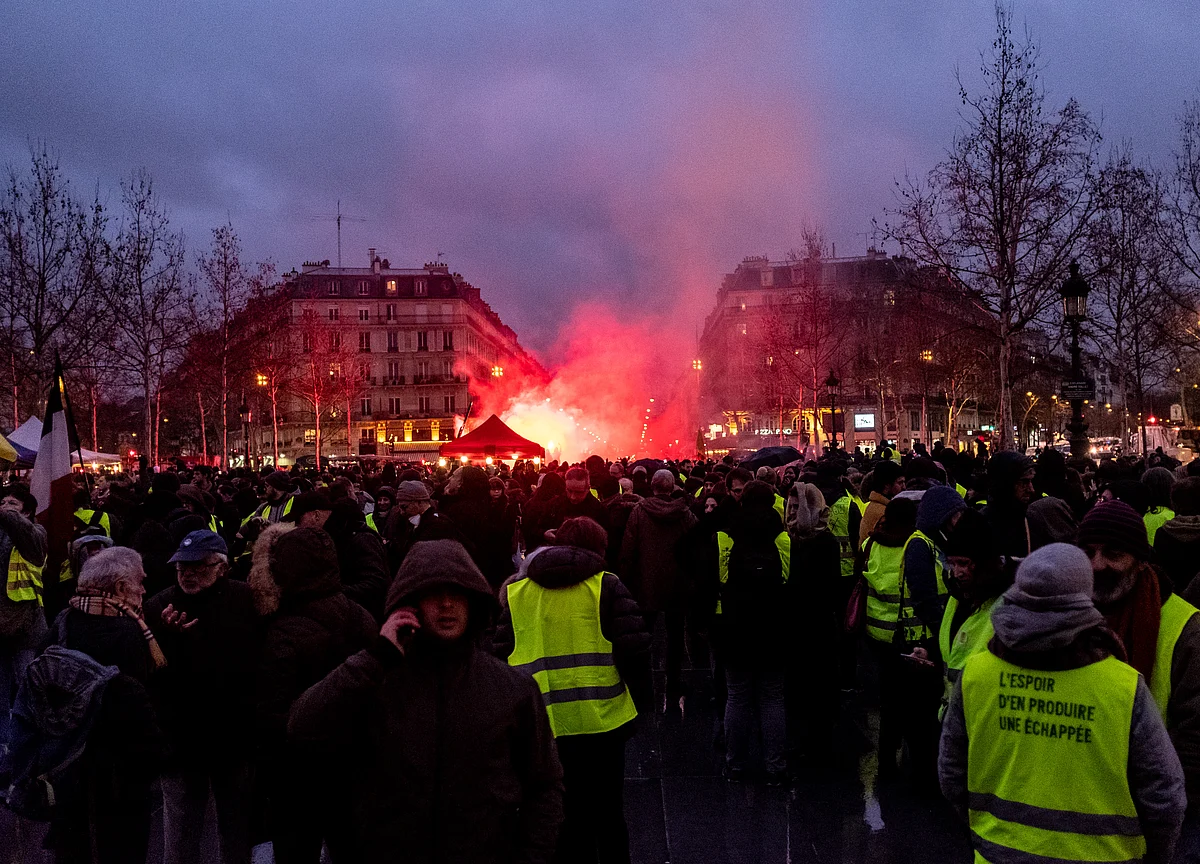 France Braces for Yellow Vest Protests With Thousands of Police