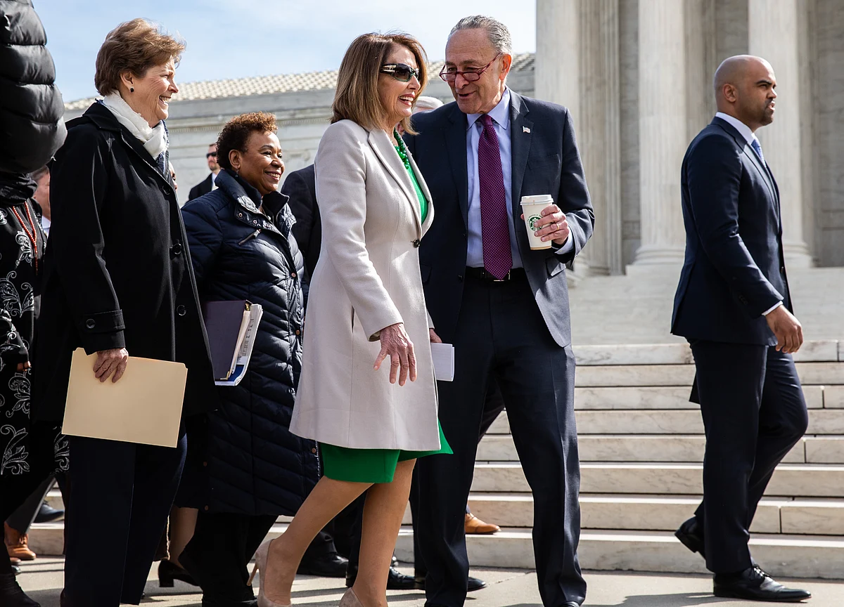 Democrats Vote to Demand Mueller's Full Report, Setting Up Clash