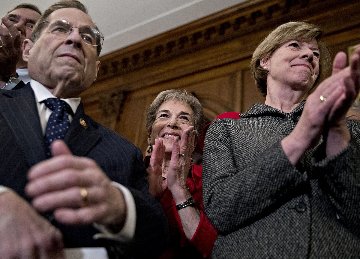 Democrats Begin Subpoena Process for Mueller Report, Trump Aides
