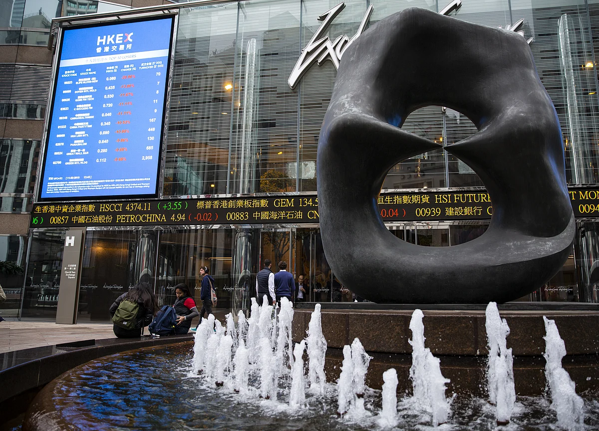 China Signals Less Stimulus, Undermining World’s Hottest Stocks