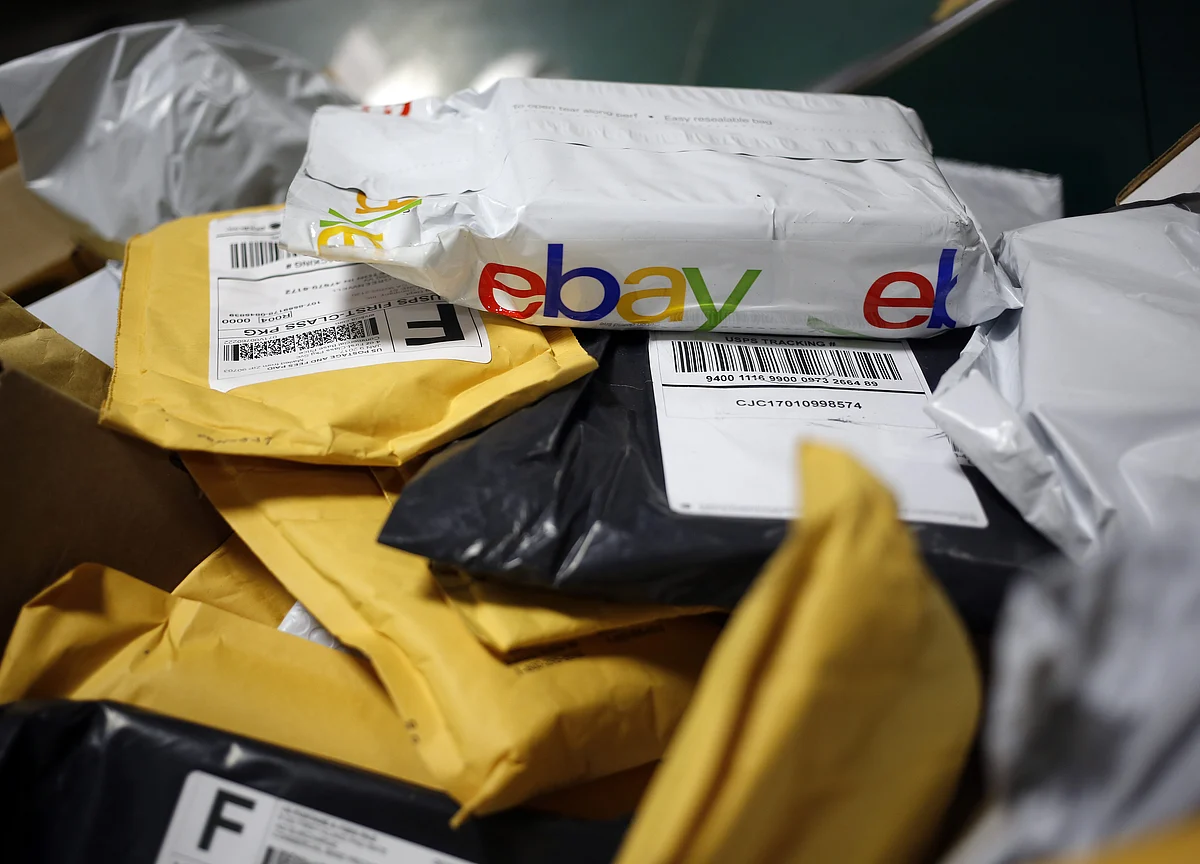 eBay Issues Upbeat Profit, Revenue Forecast; Shares Jump