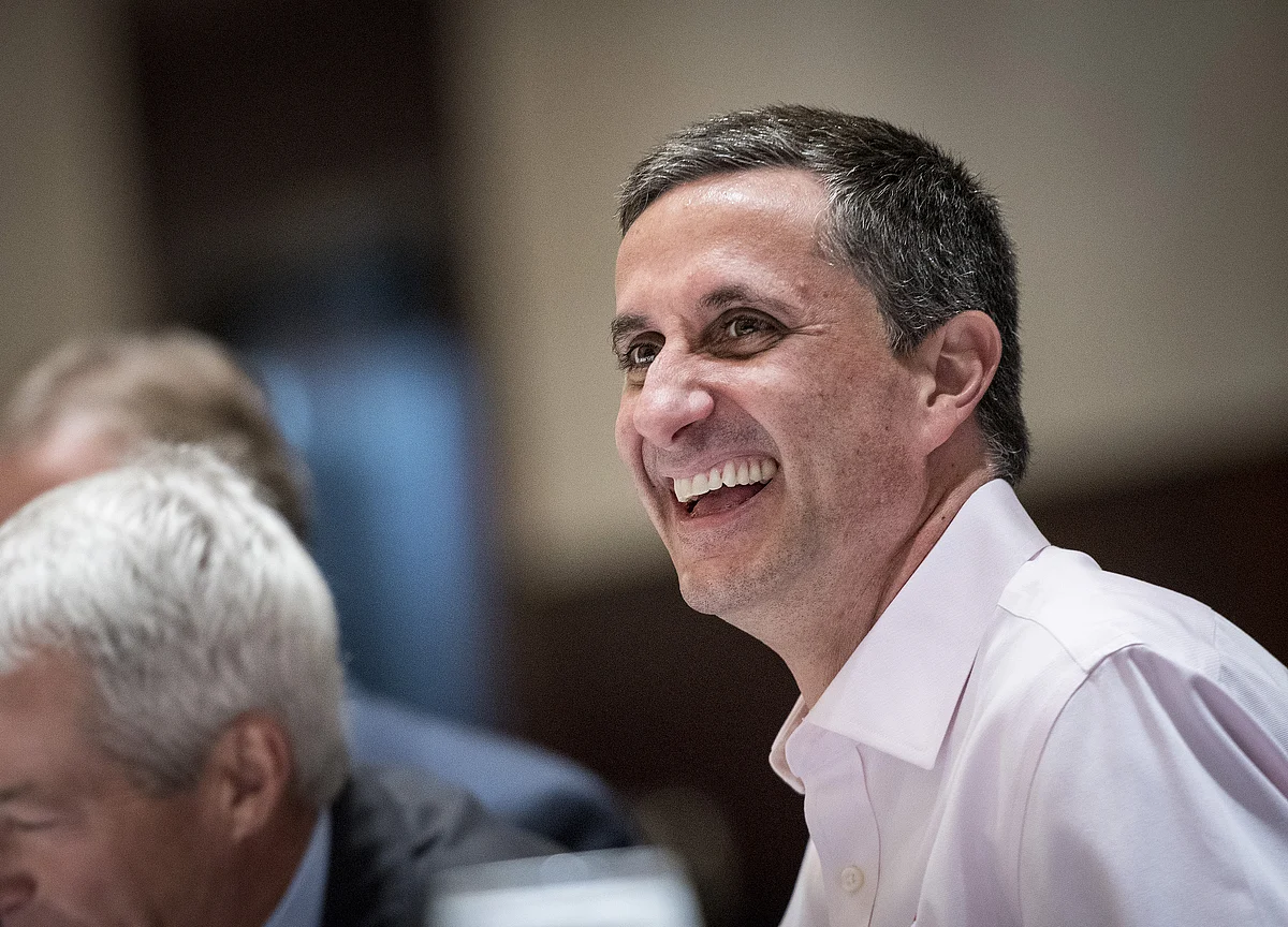 Buffett-Backed Kraft Heinz Turns to a New CEO With `Fresh Eyes'
