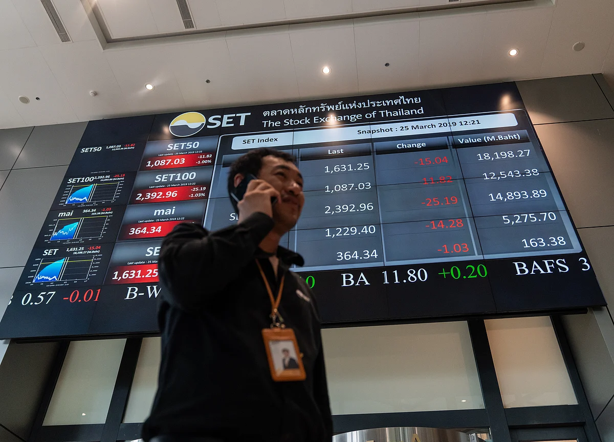Stocks Notch Best Day in 10 Weeks, Nasdaq Up 2.5%: Markets Wrap