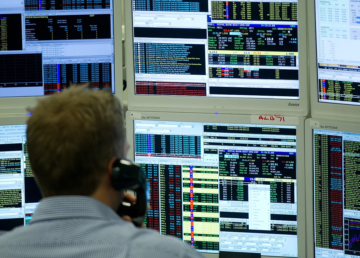 Private Banks Help Sensex, Nifty Halt Six-Day Losing Streak