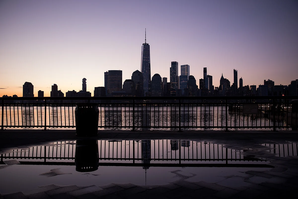 Why a Rail Tunnel Under the Hudson River Is Stuck in Washington