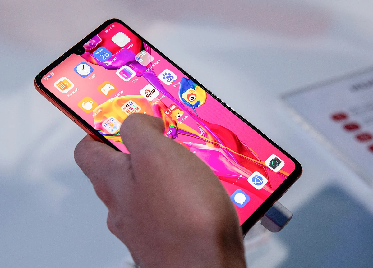 Huawei Overtakes Apple to Become Second Biggest Smartphone Maker