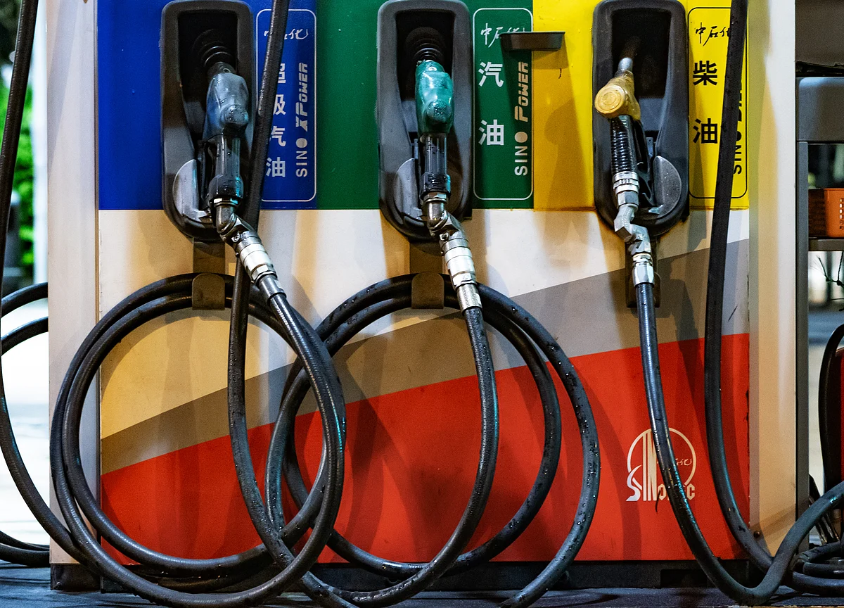 Chinese Oil Imports Surge to Record as Iranian Crude Stockpiled