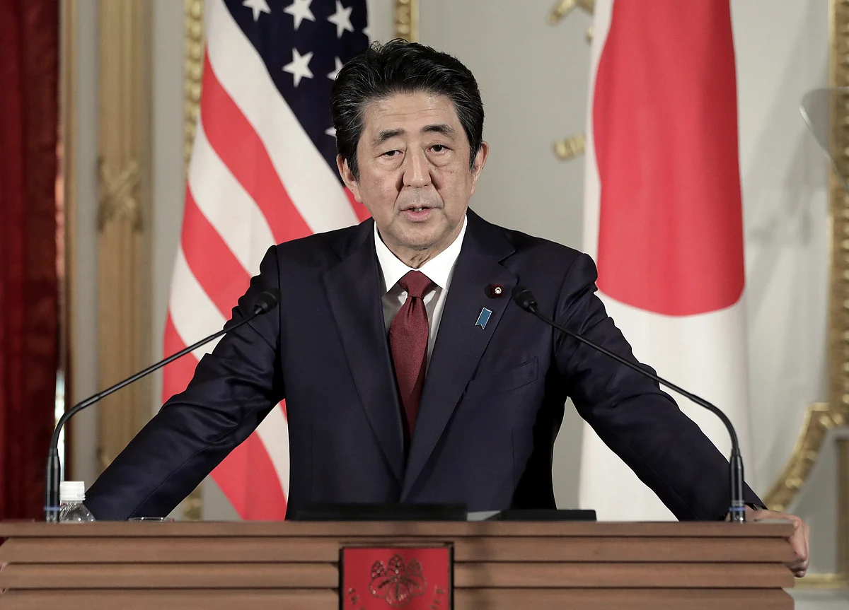 Abe Flirts With Early Election Ahead of Japan Sales Tax Increase