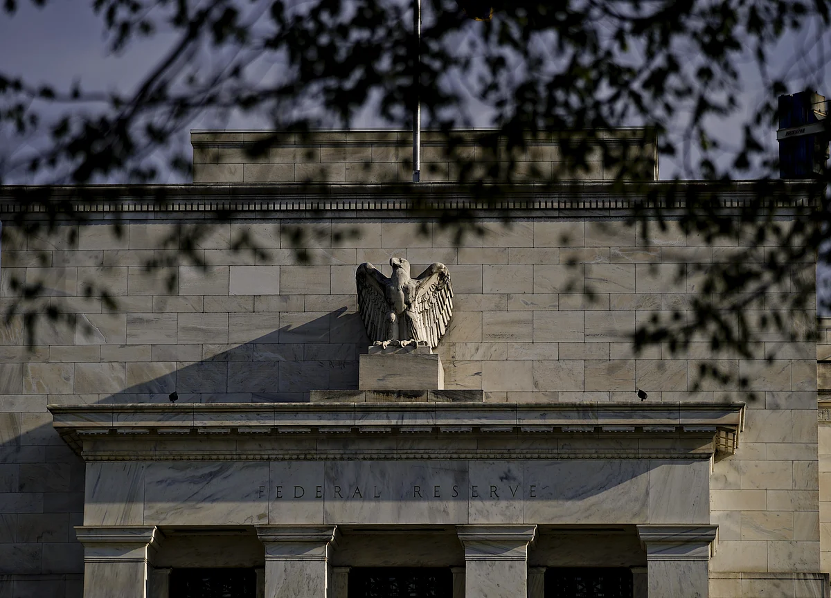 Sell Treasuries on Bet Market Wrong About Fed, Aberdeen Says