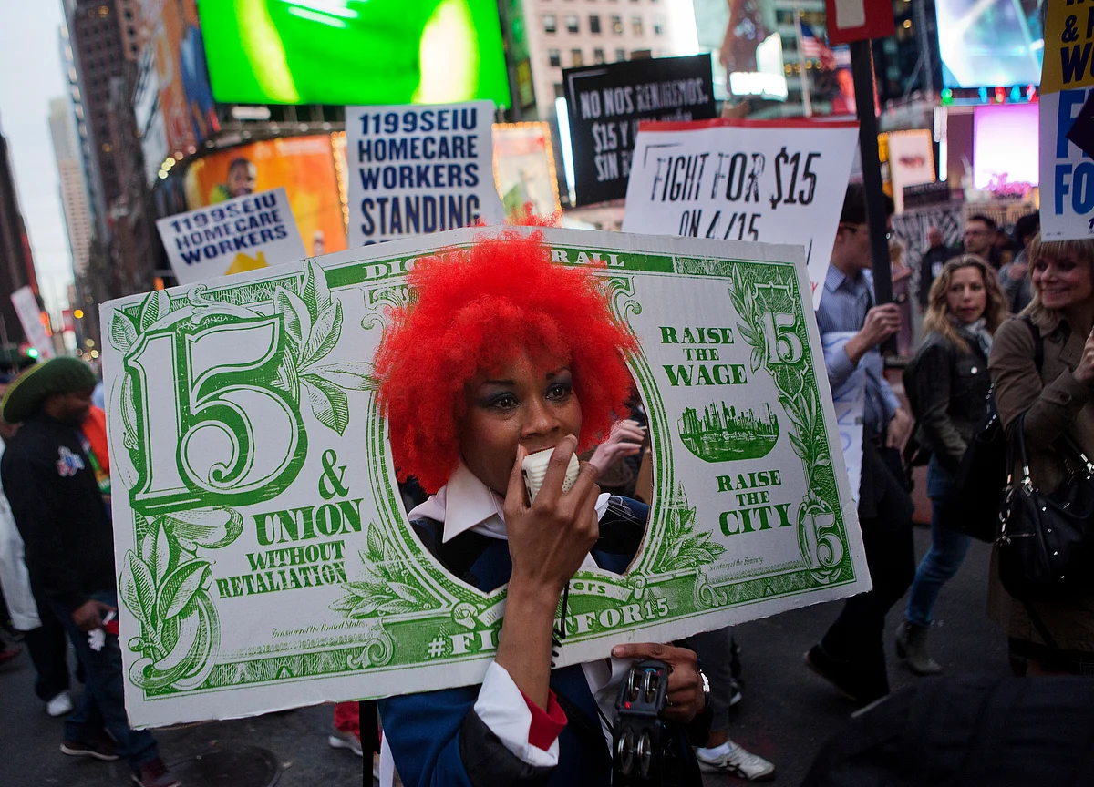 Surprise Jump in U.S. Wages Gives Inflation Debate a New Twist