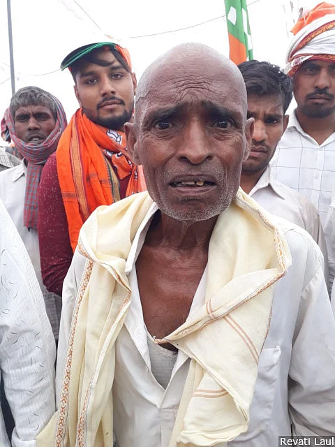 Daily wage labourer Mahi Lal (75), a Dalit, did not listen to much of the Prime Minister’s speech at a rally in Lalanagar in Bhadohi district. As he saw this reporter approach, he folded his hand, pleading: “I am getting my rations and that’s all.”