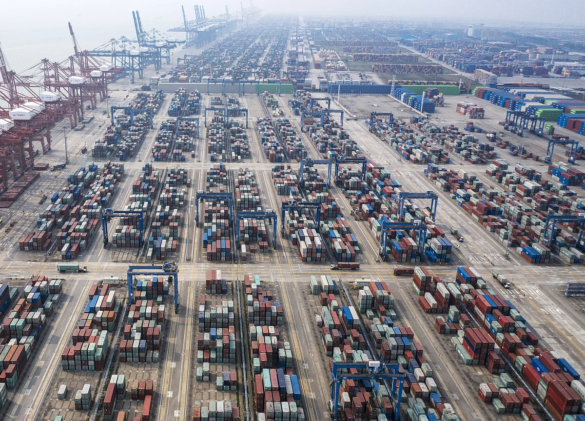 China Exporters Reel as U.S. Tariffs Imperil World’s Supply Hub