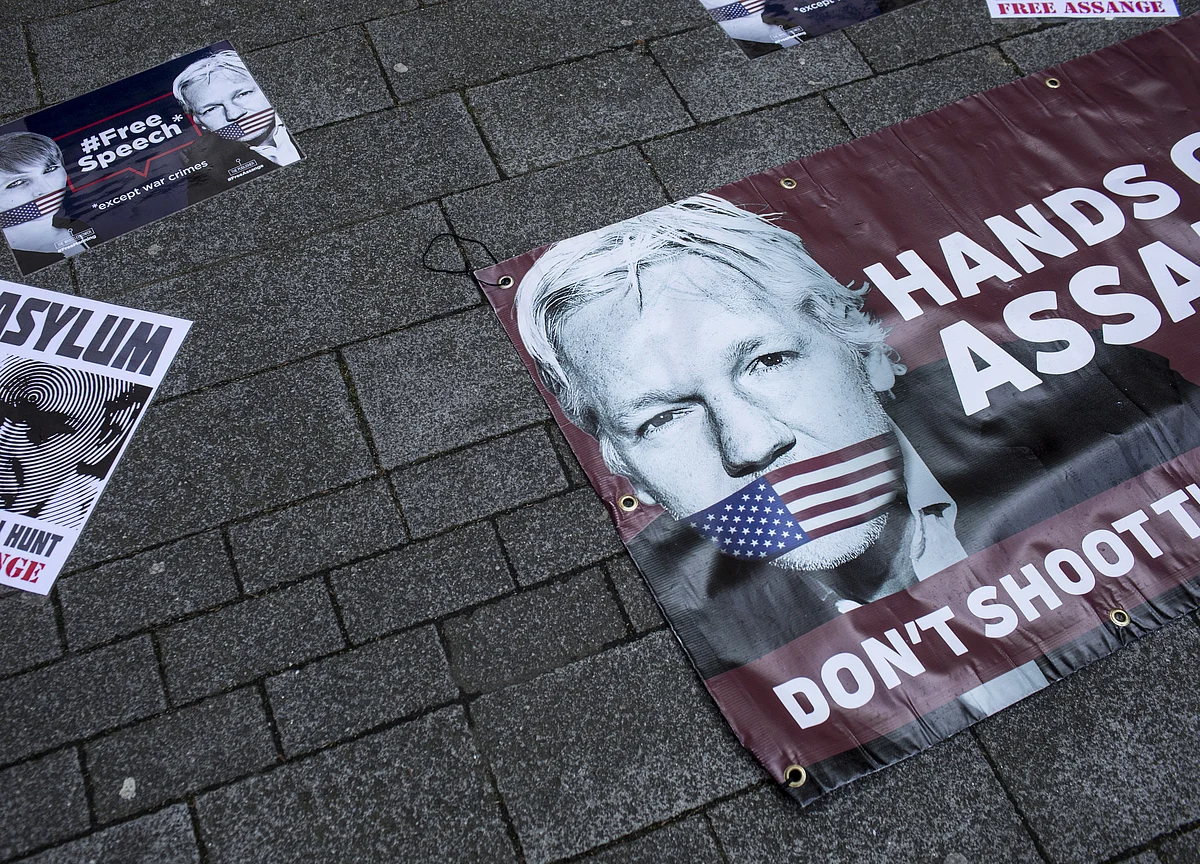 Assange Rape Probe Reopened, Complicating U.S. Extradition