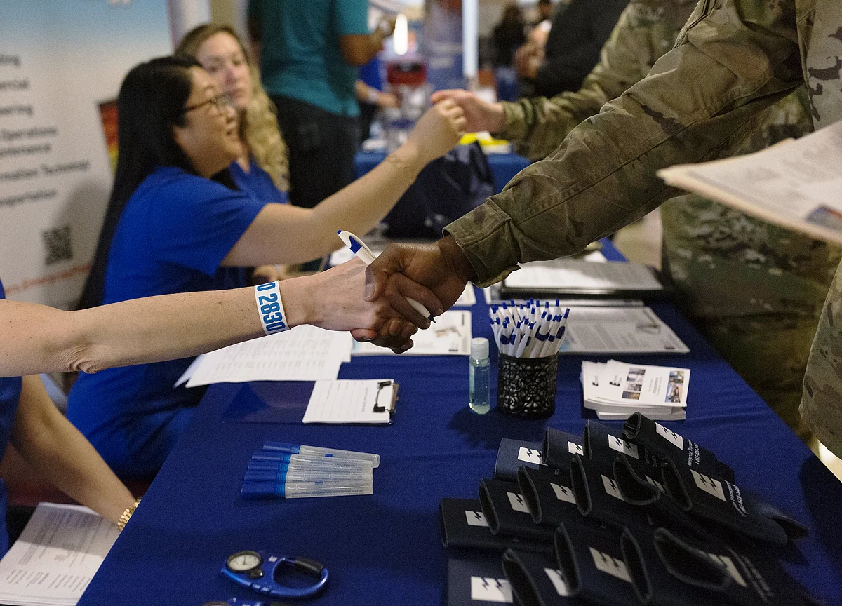 U.S. Job Openings Increase by Most in a Year, Topping Estimates