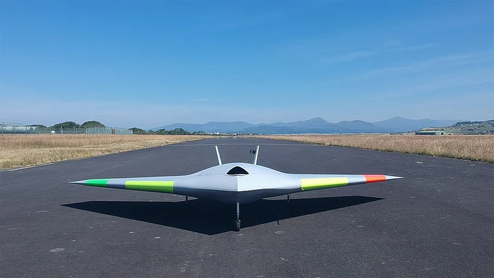 This Is the First Plane in History to Fly Without Wing Flaps