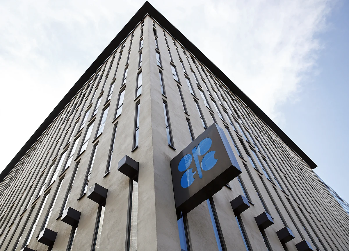 OPEC+ Grapples With Iran Crisis as Ministers Meet in Jeddah