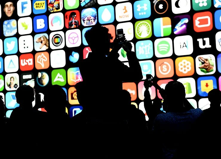 Inside the Apple Team That Decides Which Apps Get on iPhones