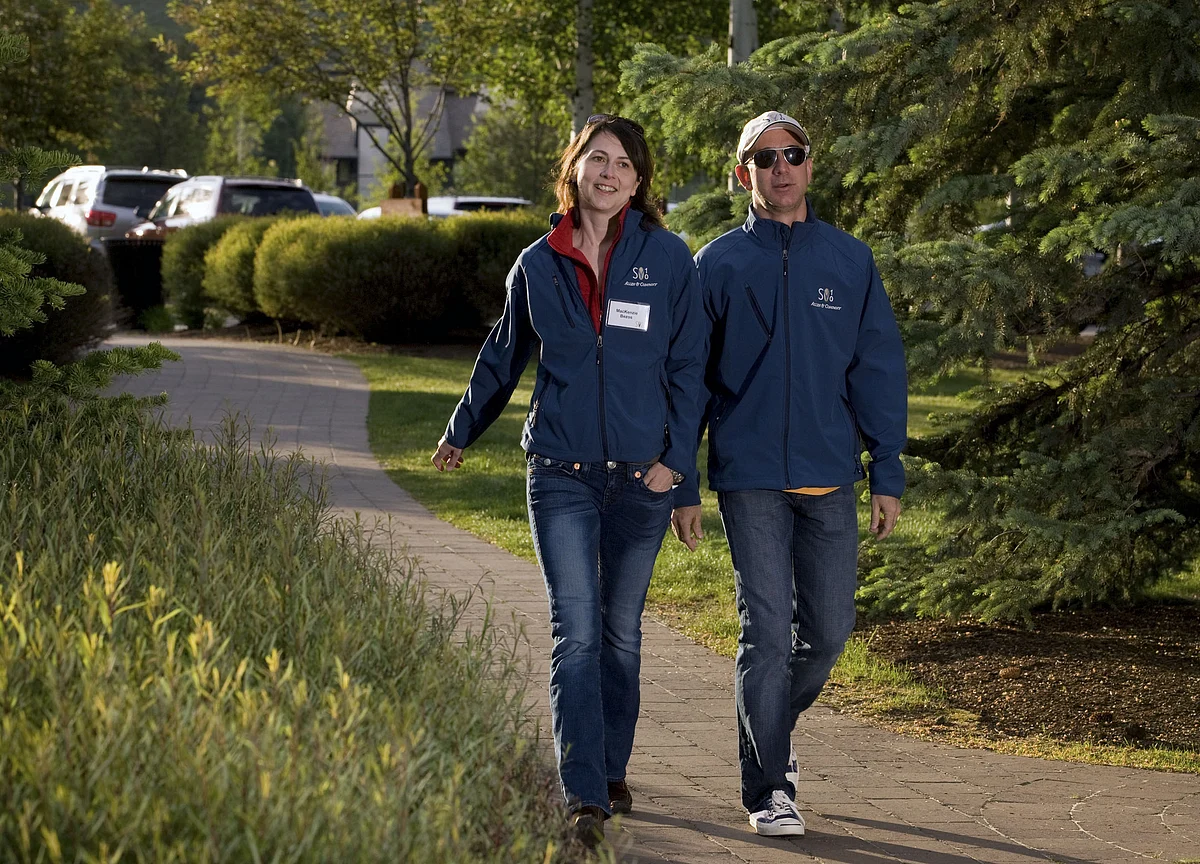 MacKenzie Bezos Takes Warren Buffett’s Pledge to Donate Half Her Wealth