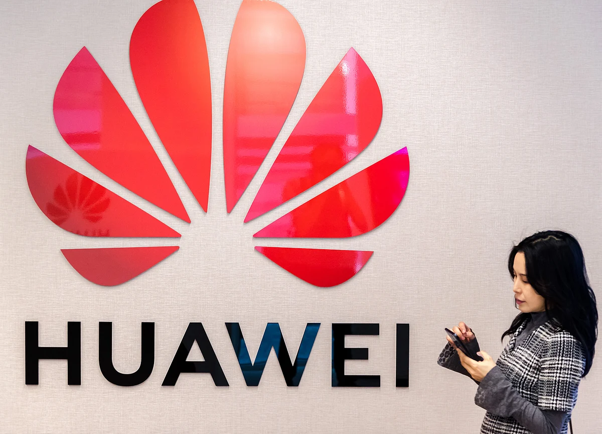 Huawei Considers Rivals to Google's Android After U.S. Ban