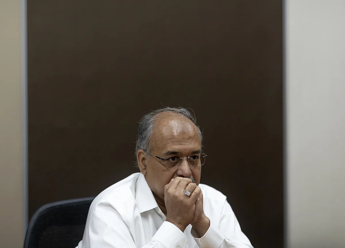 Billionaire Shanghvi to Keep Suzlon Stake Despite Falling Value