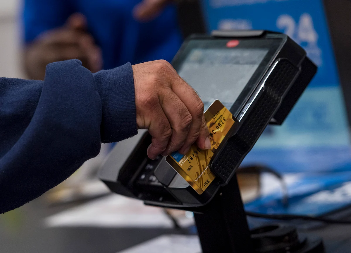 Banks Keeping Riskier Credit Card Loans With Losses Creeping Higher