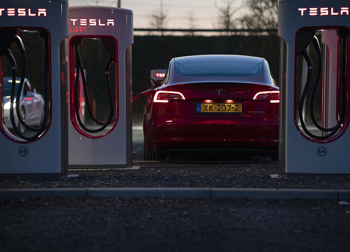 Elon Musk Wasn't Kidding About ‘Lumpy’ European Deliveries
