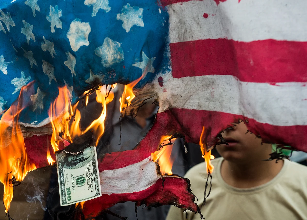 Trump Bans Trade in Iranian Metals, Ratcheting Up Tensions