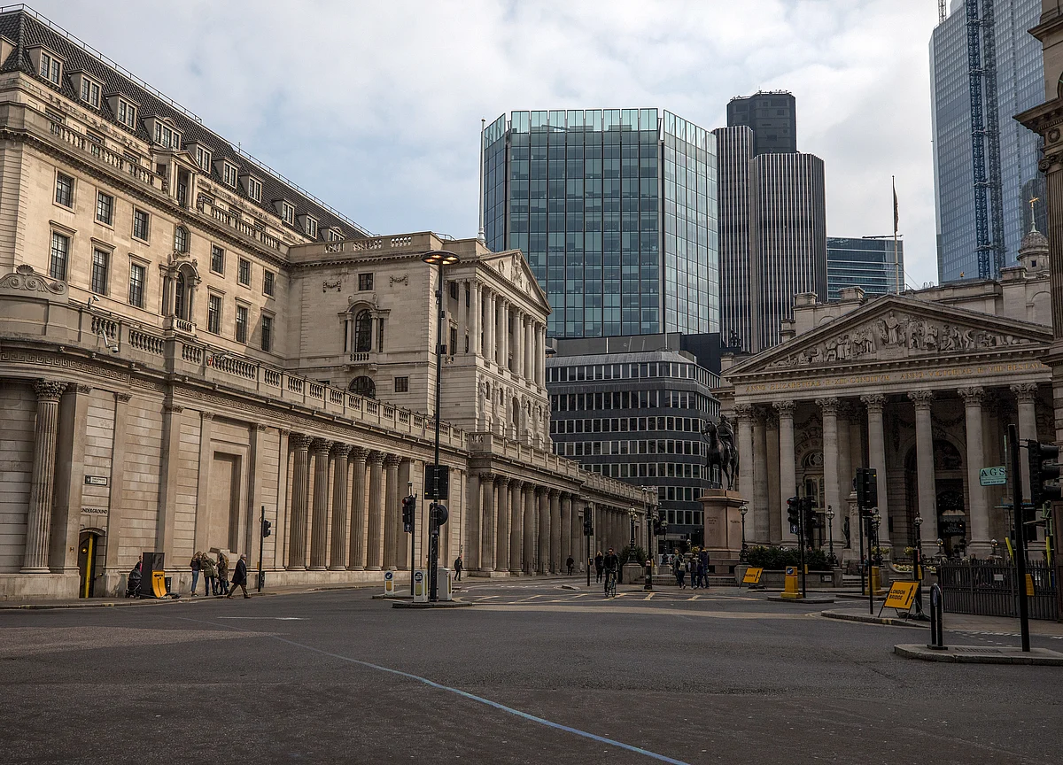Hawkish Hold Will Aim to Keep 2019 BOE Rate Hike Alive