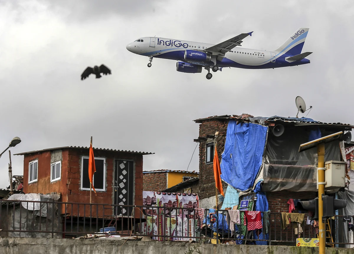 IndiGo Poised For Biggest Drop in Year After Reports Billionaire Founders Hired Lawyers