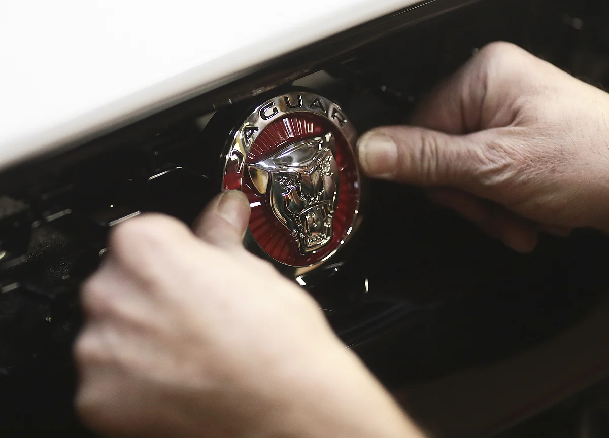 Jaguar Land Rover in Uphill Battle to Revive China Operation