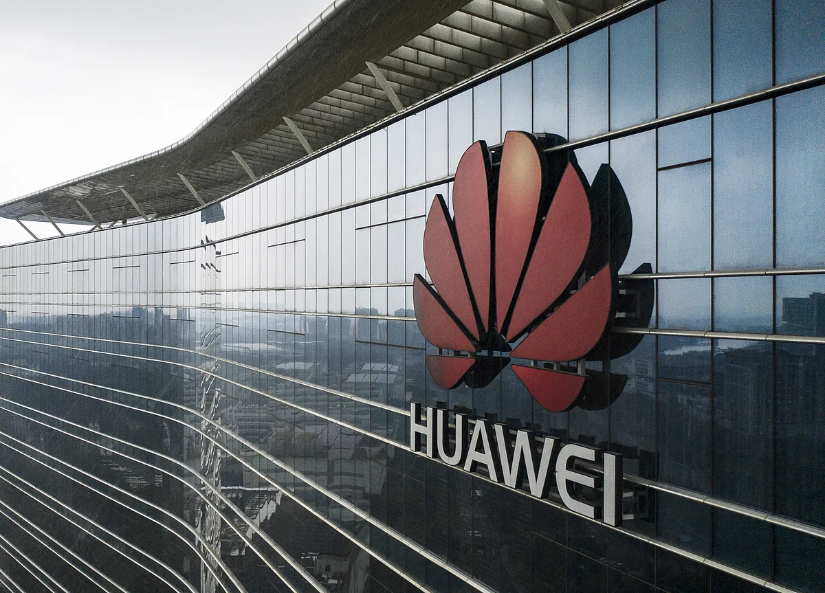 Huawei Gets Reprieve as Trump Aides Disagree on Restrictions