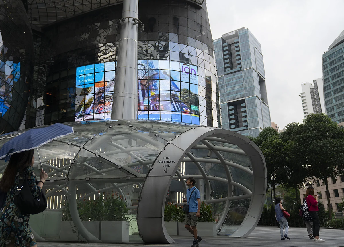 Singapore Dethrones U.S. as World's Most Competitive Economy