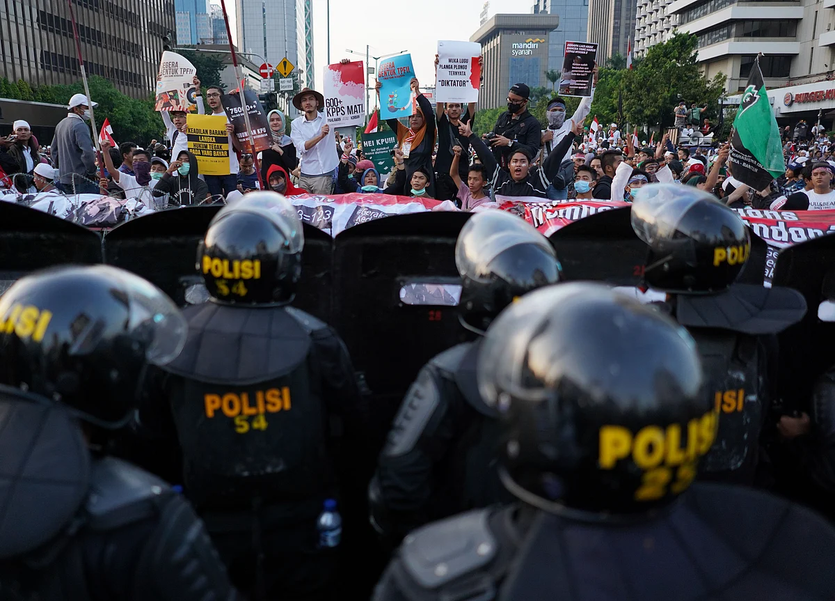 Deadly Jakarta Riots Revive Fears of Sectarian Violence