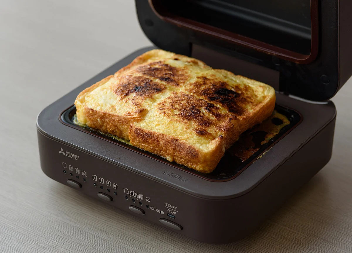 This Japanese Toaster Costs $270. It Only Makes One Slice at a Time