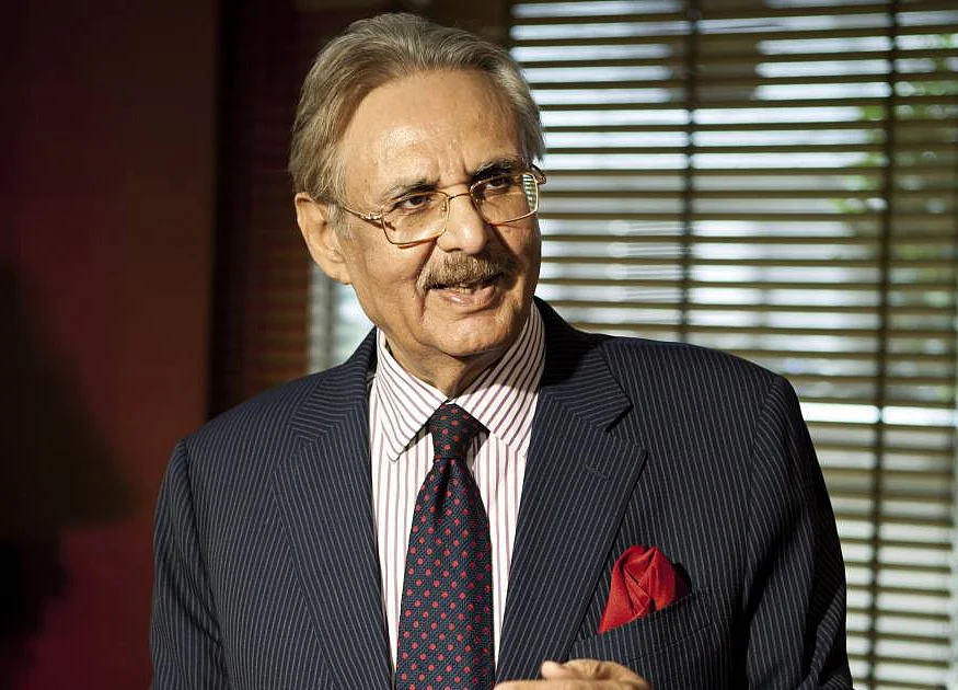 Chairman of Asia’s Biggest Cigarette Maker Dies at 72