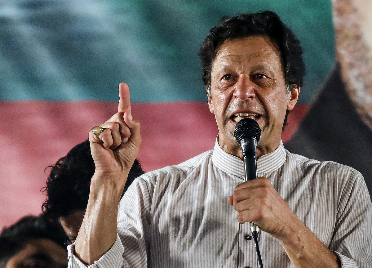 Pakistan Moves Closer to IMF Bailout After Khan Overhauls Team