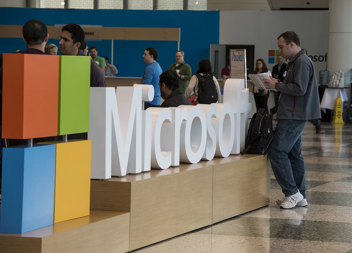 Microsoft Pulls Huawei Products From One of Its Cloud Server Catalogs