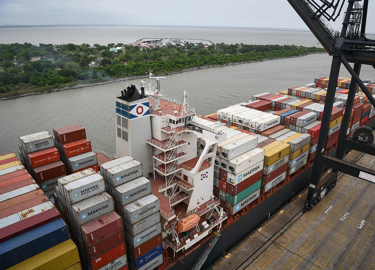 Government Gives Breather To Exporters Struggling Due To Lockdown
