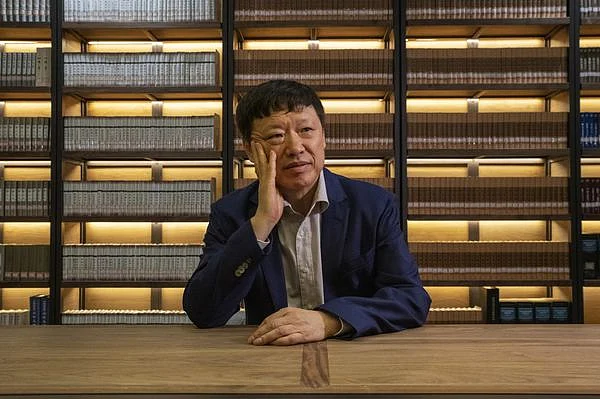 This Chinese Newspaper Editor Is Moving Markets With His Tweets