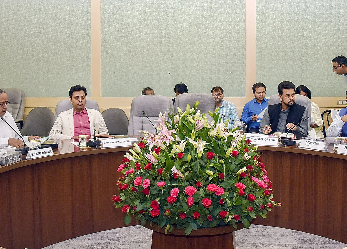 Budget 2019: Trade Unions Demand Minimum Wage, Assured Number Of Work Days