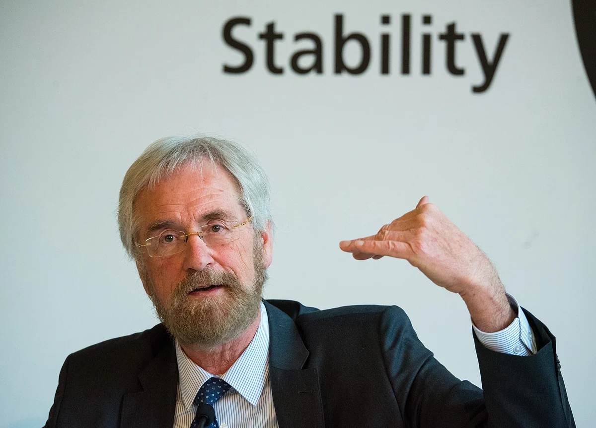ECB Is Down One Deflation-Fighting Revolutionary as Praet Leaves