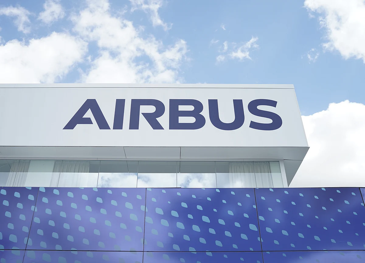 Airbus Launches New Longer Range A321 Plane in Swipe at Boeing