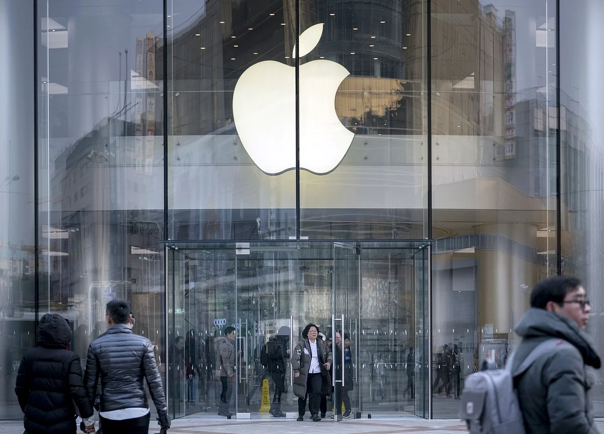 Apple Grants $100 Million Lifeline to Ailing Japan Display