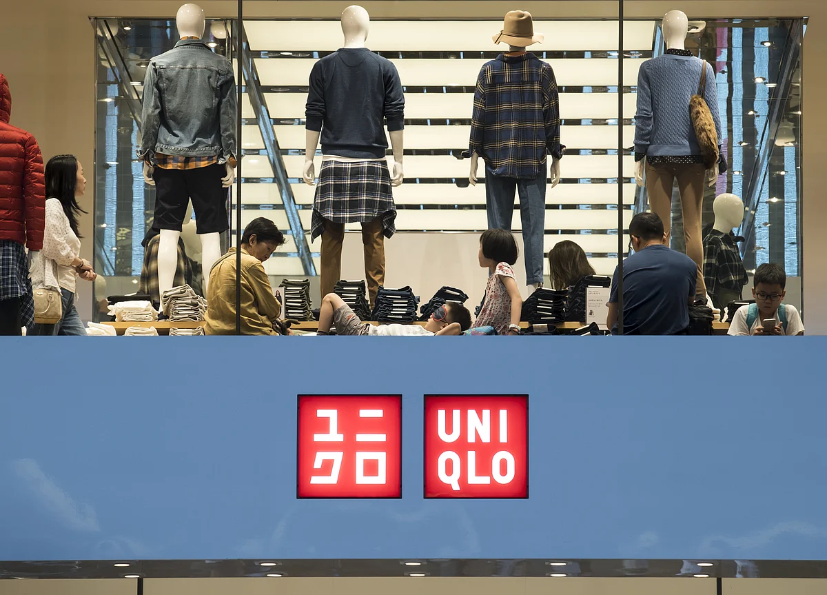Uniqlo Owner Considers Paying Star Employees $280,000 After 3 Years