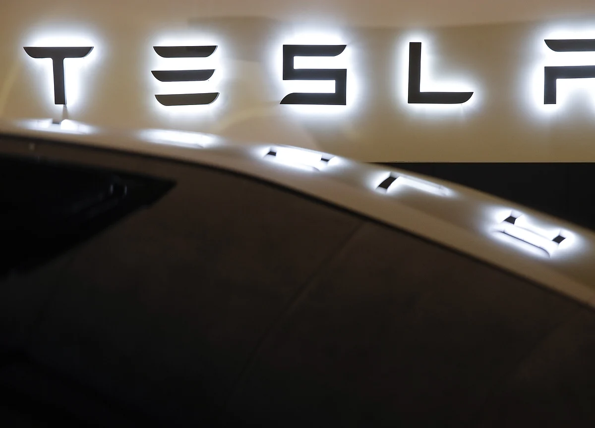 Musk Tells Tesla Shareholders Consumer Demand Not a Problem