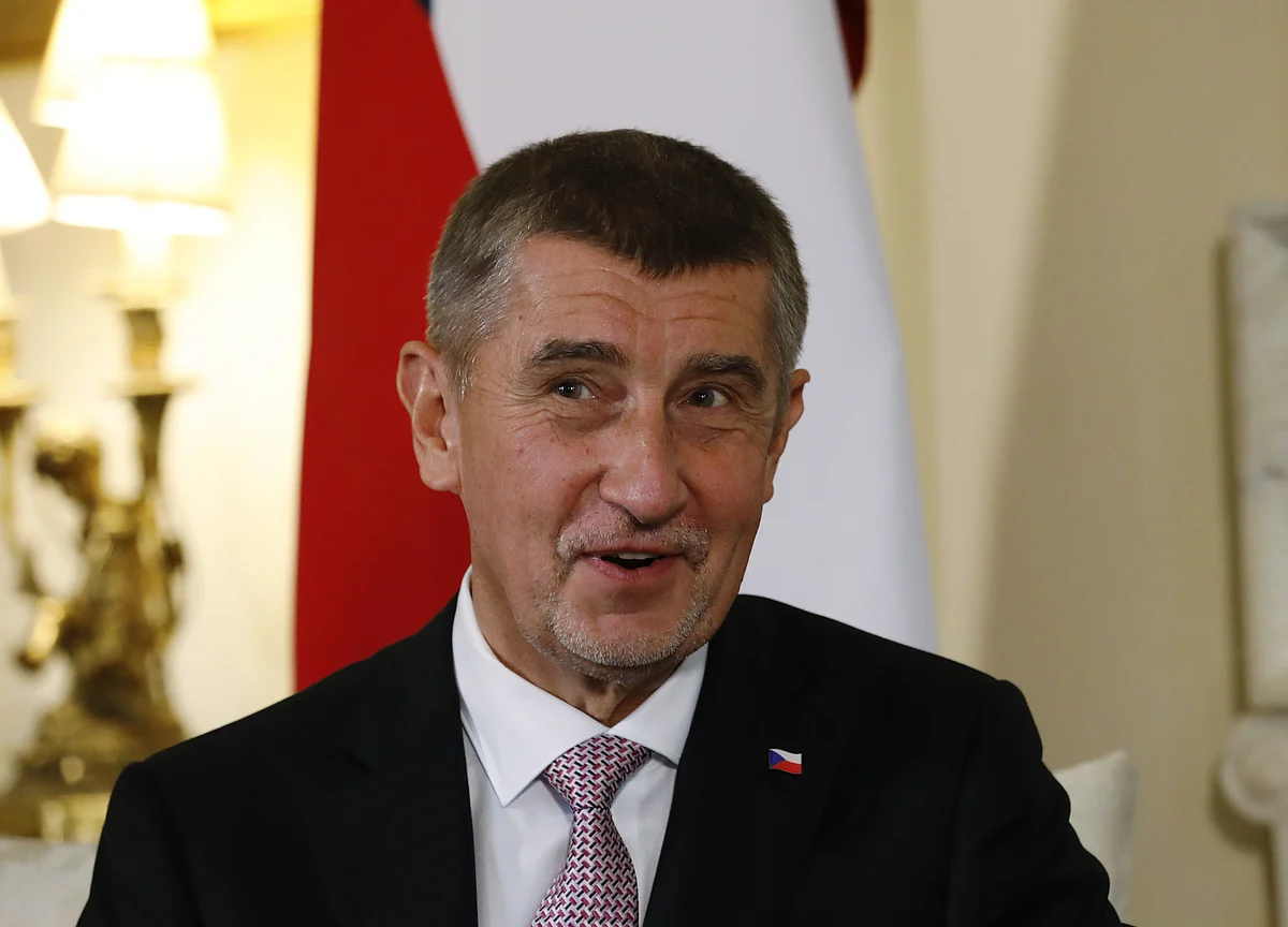 Billionaire Premier Sparks Prague's Biggest Protest Since 1989