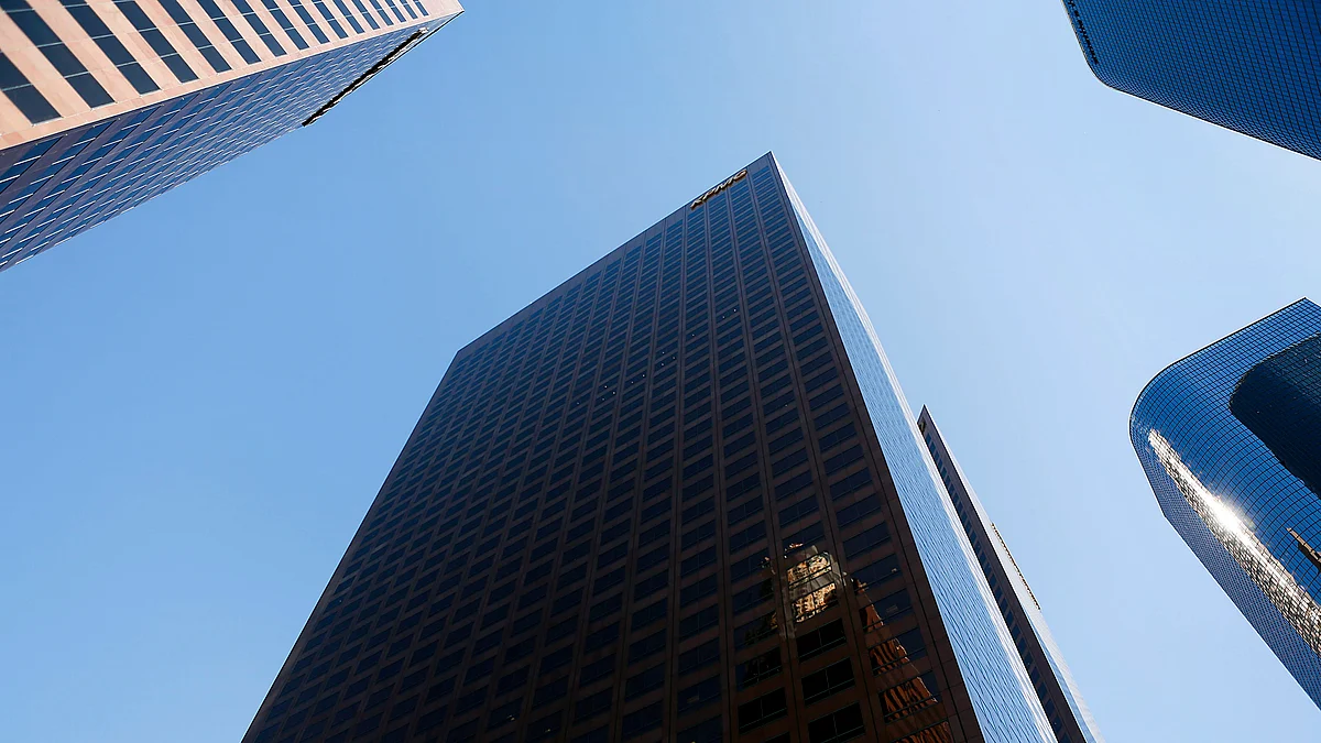 Offices for the accounting firm KPMG LLP stand in Los Angeles, California, U.S. in 2013. (Photographer: Patrick T. Fallon/Bloomberg) 