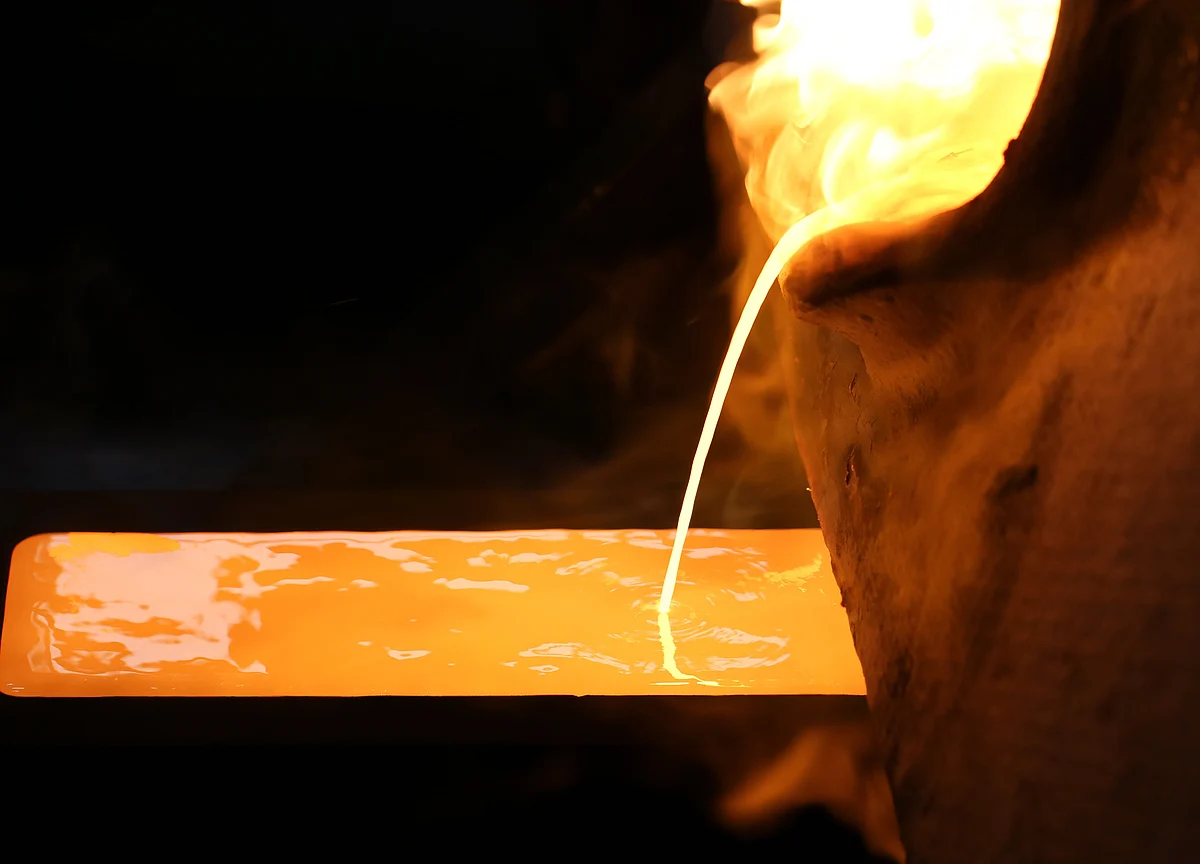 Oil Dives With Virus Fears Fueling Further Economic Uncertainty