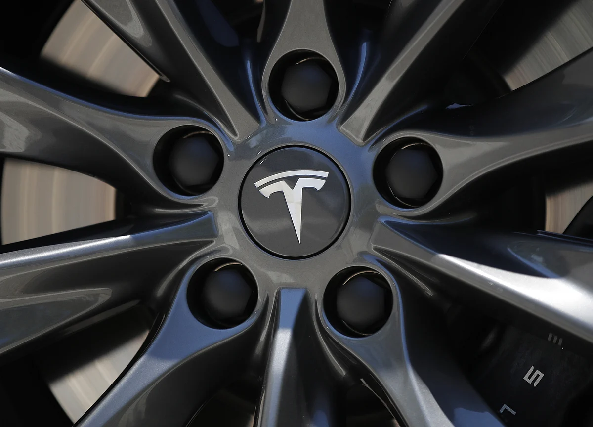 GM and Fiat Chrysler Unmasked as Tesla's Secret Source of Cash