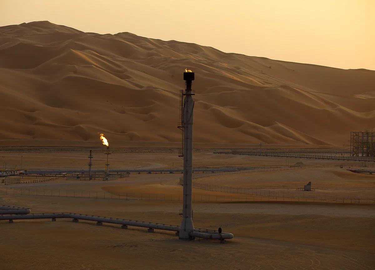 Oil Traders Await Cheaper Saudi Crude With Demand Ebbing